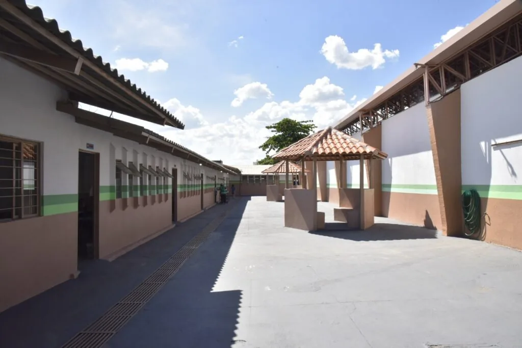 Escola municipal em Aparecida de Goiânia