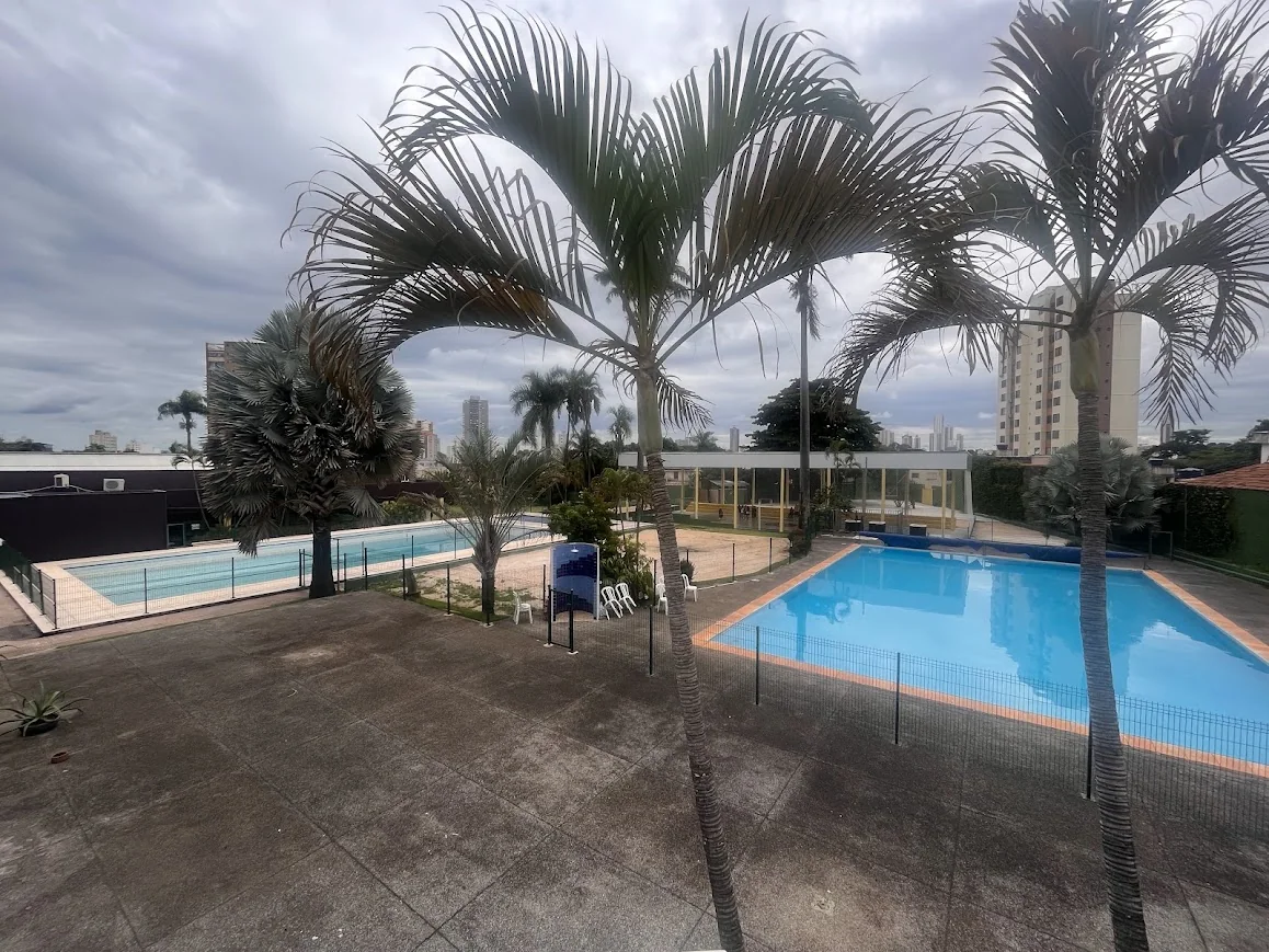 Piscinas e área externa da High Line American School Goiânia