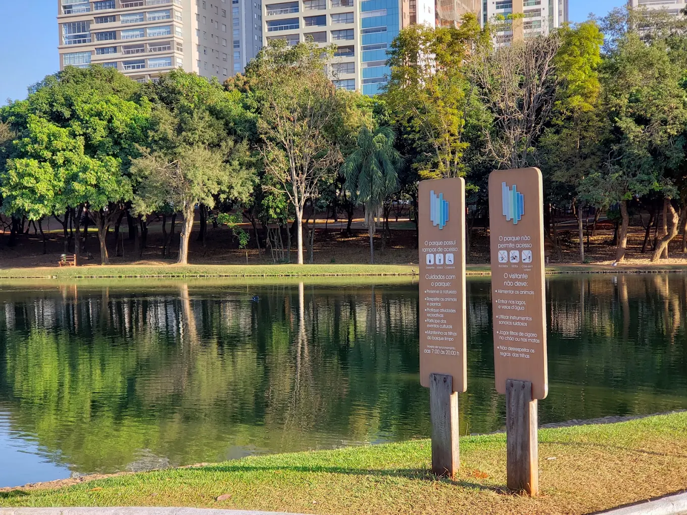 Lago do Parque Areião em Goiânia