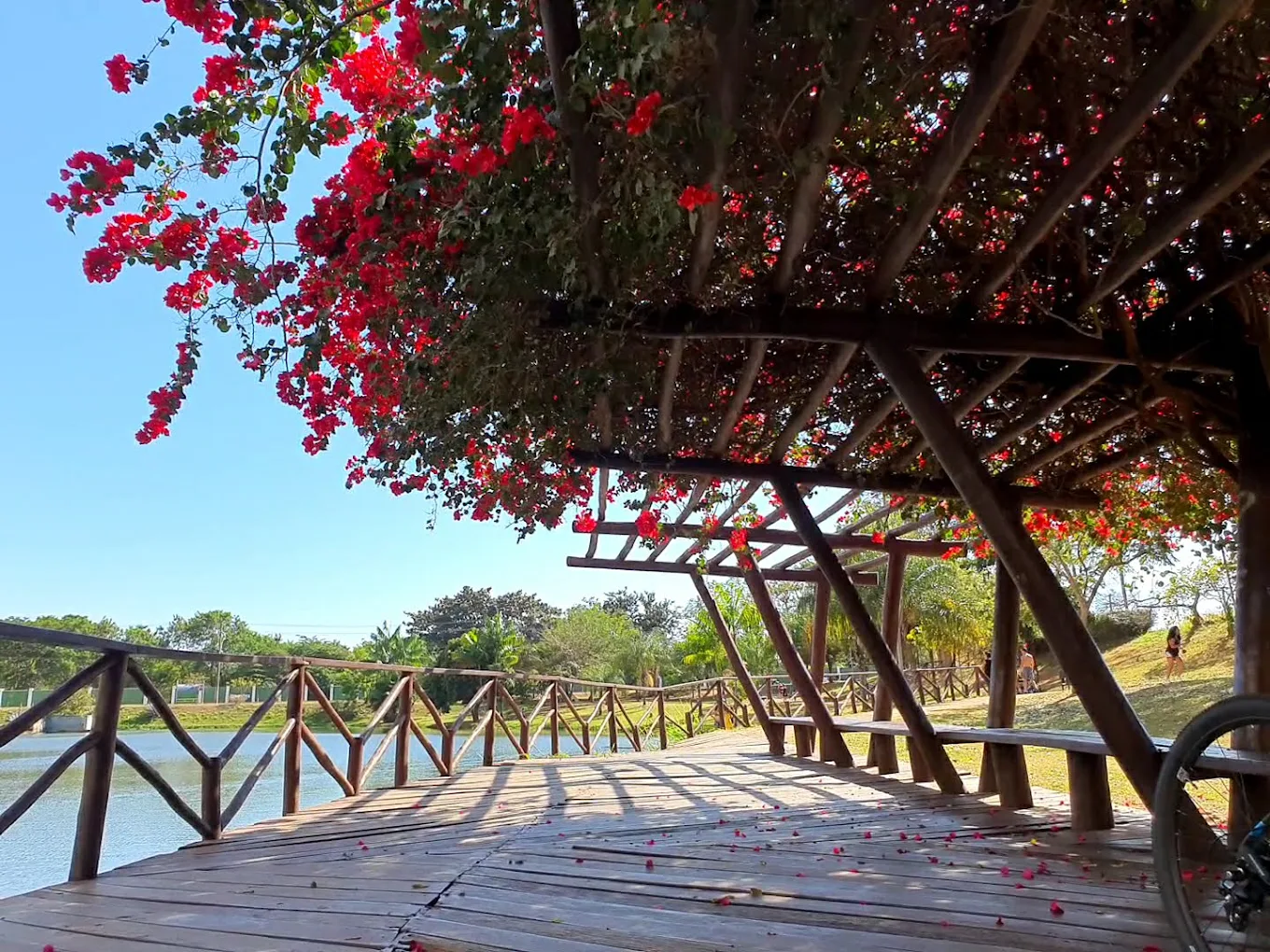 Deck do Parque Cascavel em Goiânia