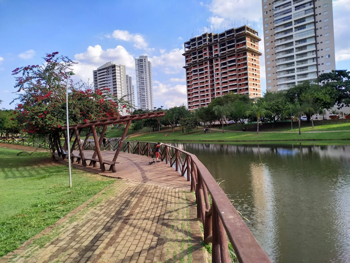 Ponte no Parque Cascavel em Goiânia