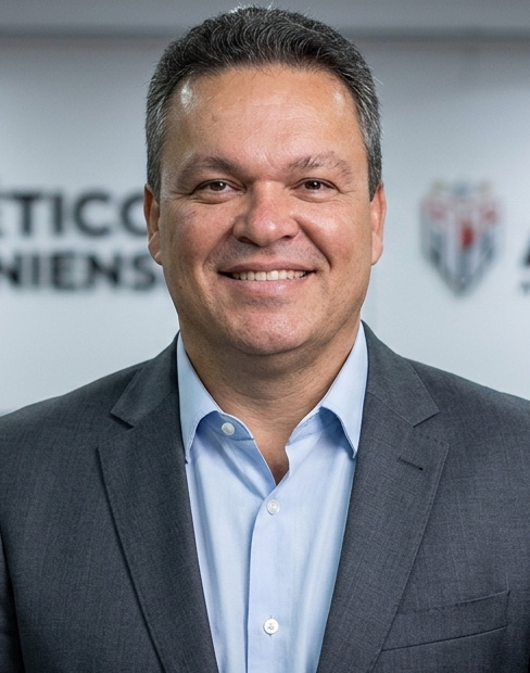 Adson Batista, empresário do futebol e presidente da SAF do Atlético Goianiense