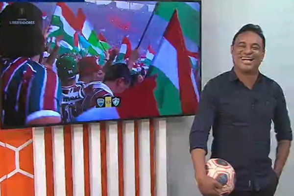 Beto Brasil apresentando o Esporte Total na TV Goiânia Band