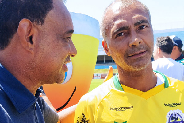 Beto Brasil com Romário